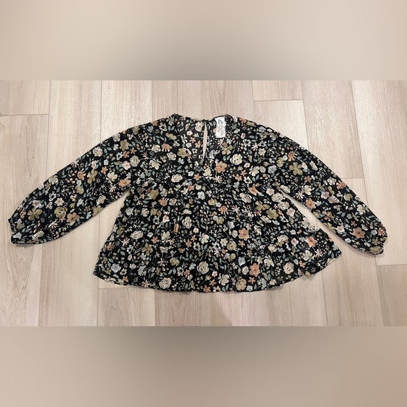 Sadie & Sage Daydreams Floral Blouse Size M - Picture 3 of 10